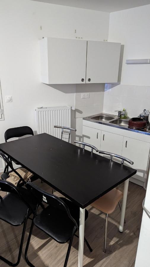 Chambre Dans Appartement Pres Du Roazhon Park レンヌ エクステリア 写真